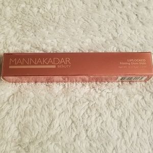 MannaKadar Liplocked Priming Gloss Stain
